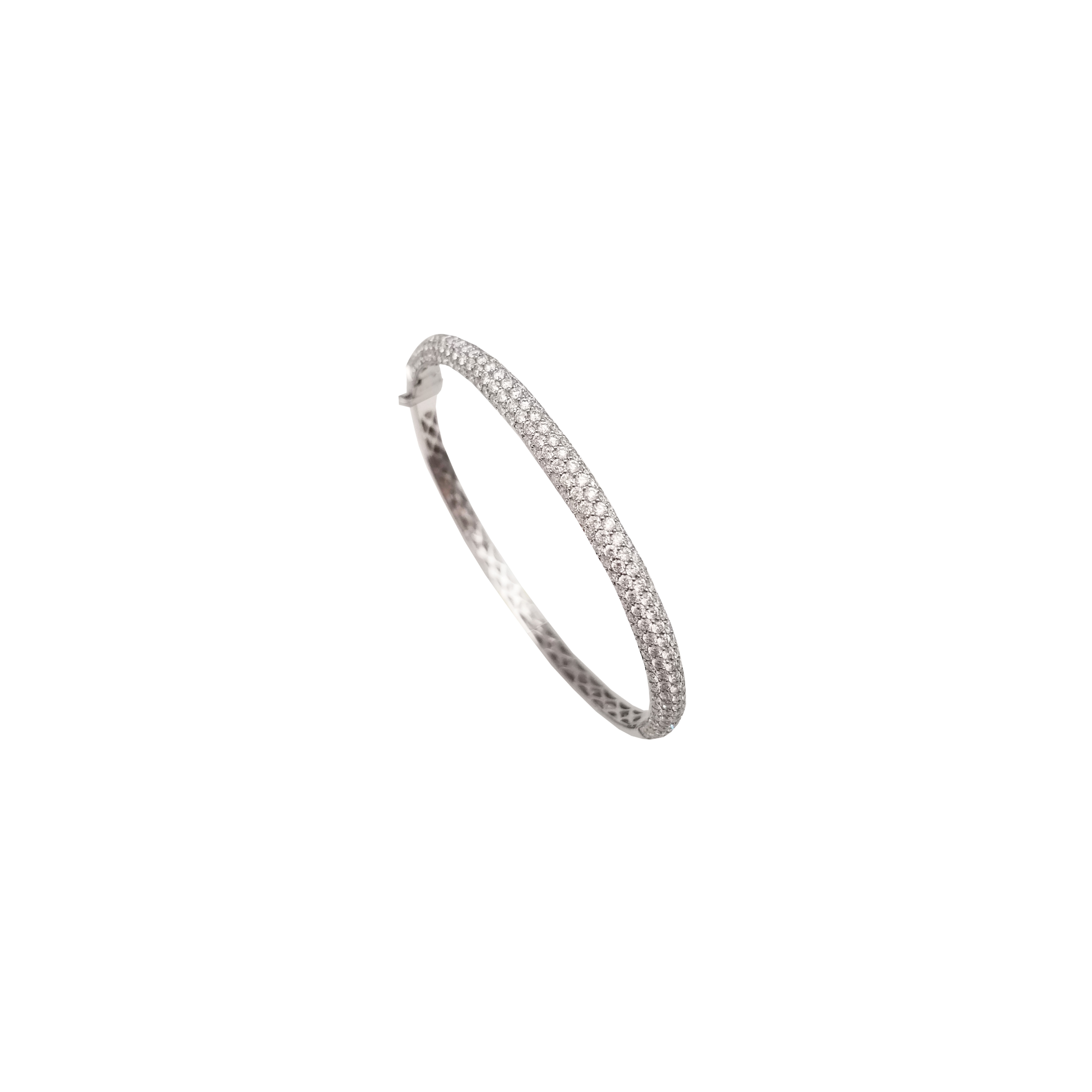18k White Gold White Diamonds Bangle