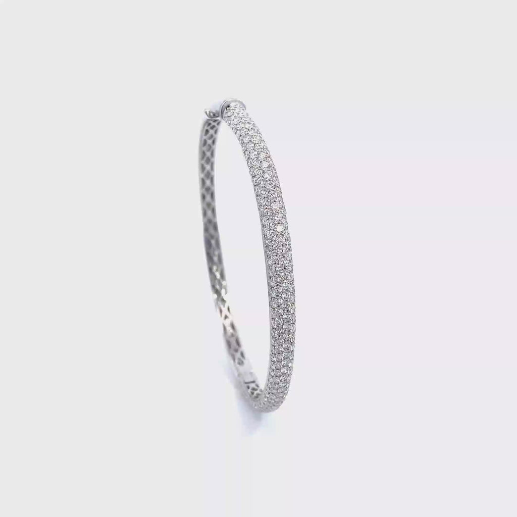 18k White Gold White Diamonds Bangle